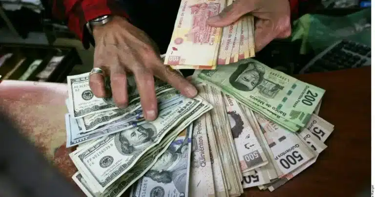 UIF bloquea cuentas ligadas a Los Mayos