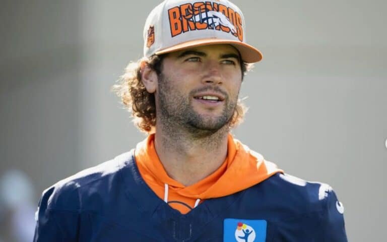 Jarrett Stidham quarterback reserva de Broncos de Denver