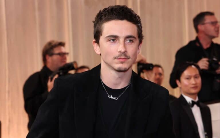 Timothée Chalamet gana Mejor Actor por Marty Supreme en los Globos de Oro 2026