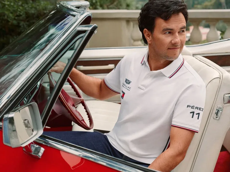 colección de Tommy Hilfiger Checo Pérez x Cadillac 2026 playera Polo con el #11 de Pérez