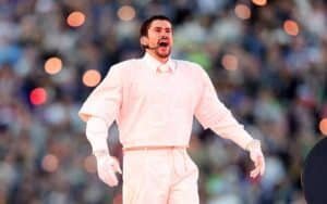 Bad Bunny cantando en el TiTi Me Pregunto en el medio tiempo del Super Bowl LX este domingo 8 de febrero.