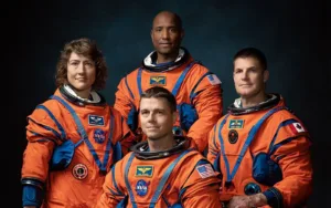 Los astronautas de la NASA y de la CSA para su viaje en el Artemis ll
