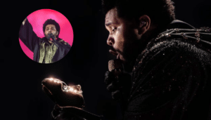 Fotografía de The Weeknd usando su icónica máscara negra con ojos rojos brillantes durante su último concierto en México.