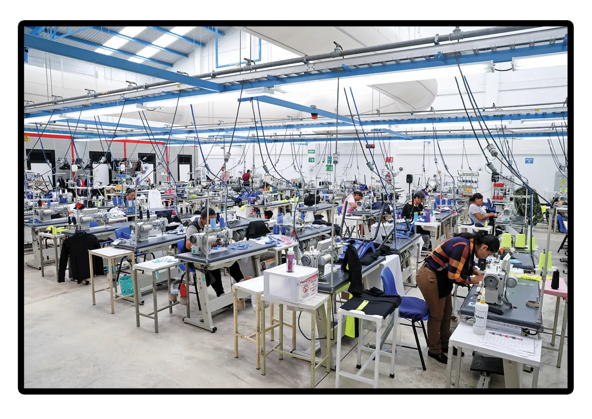 La empresa fabricará 100,000 playeras diarias para este mundial 2026