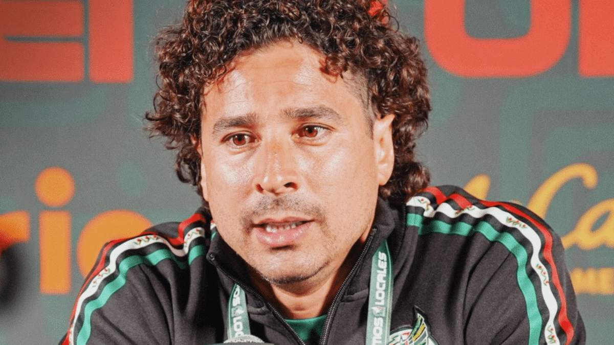 Guillermo Ochoa, frente a la cámara para su sexto Mundial antes de su retiro.