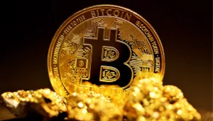 Bitcoin cayó 50% desde su máximo de $126,000 y hoy perfora los $62,000. Las tres razones verificadas del desplome y dónde puede estar el fondo.
