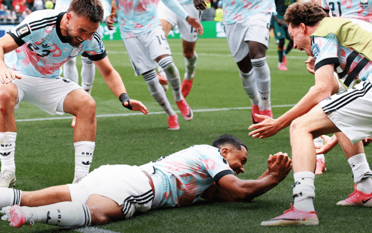 Bélgica remonta y elimina a Senegal 3-2 con un gol de penal de Tielemans