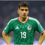El juvenil de Xolos, Gilberto Mora, permanecerá en Tijuana para el torneo Apertura 2026.