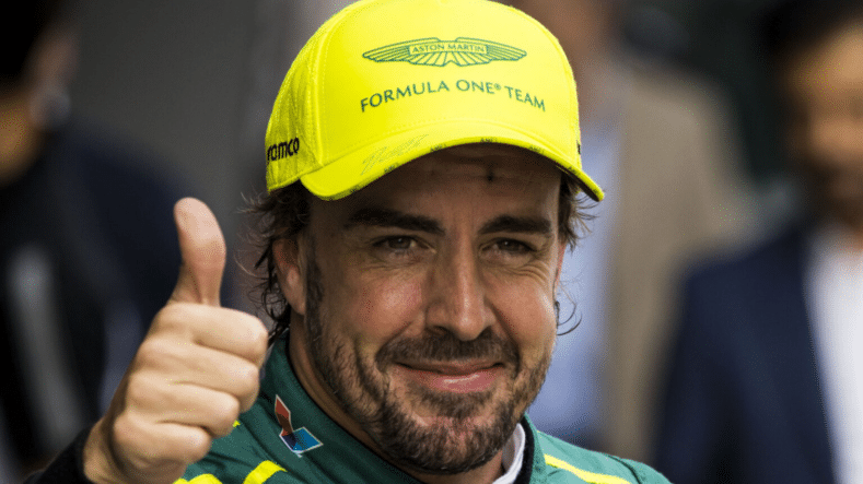 Fernando Alonso satisfecho tras probar las 16 mejoras del nuevo Aston Martin en Hungría