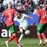 Mbappé calma a Francia: "Estoy bien" pese al golpe en el tobillo rumbo a semifinales