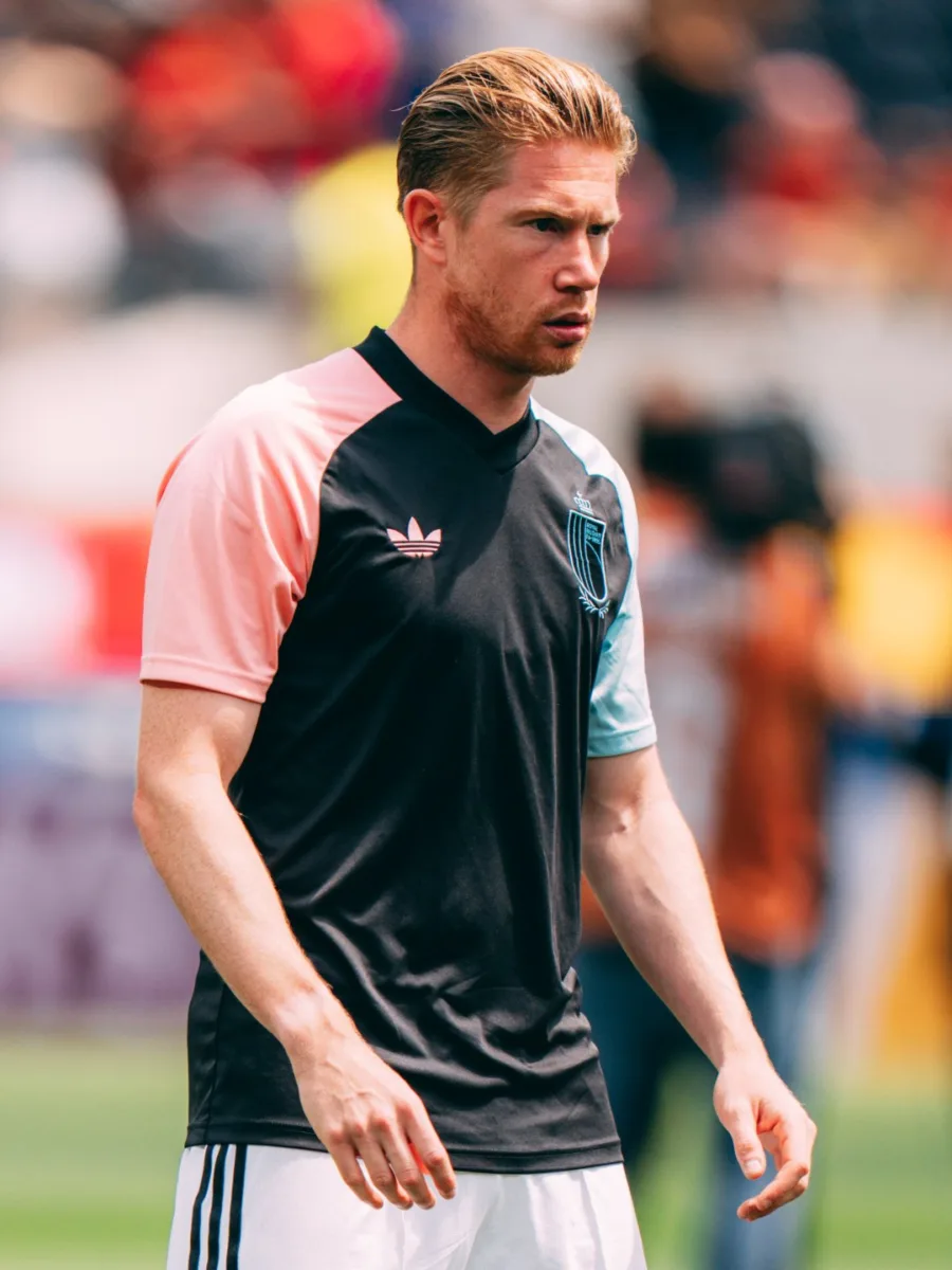 Kevin De Bruyne listo para el partido contra España hoy a la 1pm por VIX+