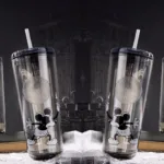 Disney y Starbucks lanzan el termo de Mickey de The Haunted House en 34.99 dólares y ya está agotado