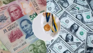 El dólar se acercó a 17 pesos este viernes: Descubre a quién beneficia y a quién no le conviene.