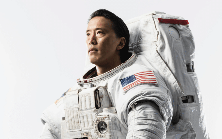 Jonny Kim deja la NASA este 27 de agosto y regresa a la Armada de Estados Unidos tras 3,920 vueltas a la Tierra