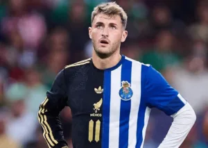 El FC Porto cuenta con una histórica conexión mexicana conformada por siete futbolistas que han vestido su camiseta a lo largo de los años.