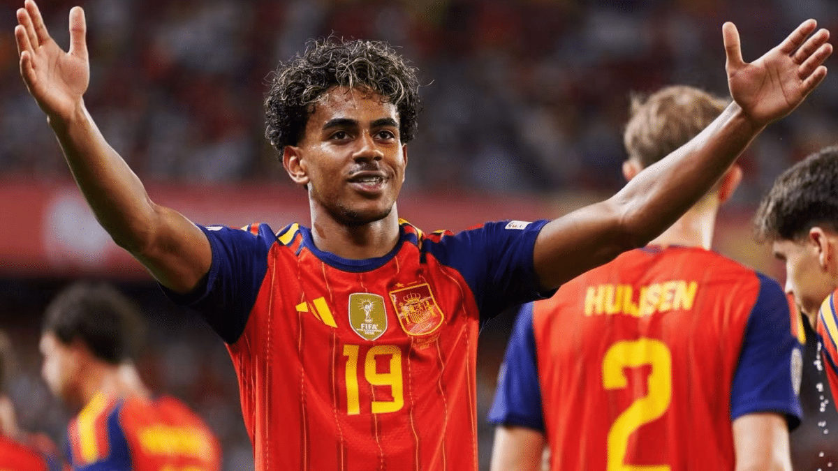 La selección española goleó 4-1 a Croacia en Sevilla por la UEFA Nations League, consolidando su liderato con paso perfecto.