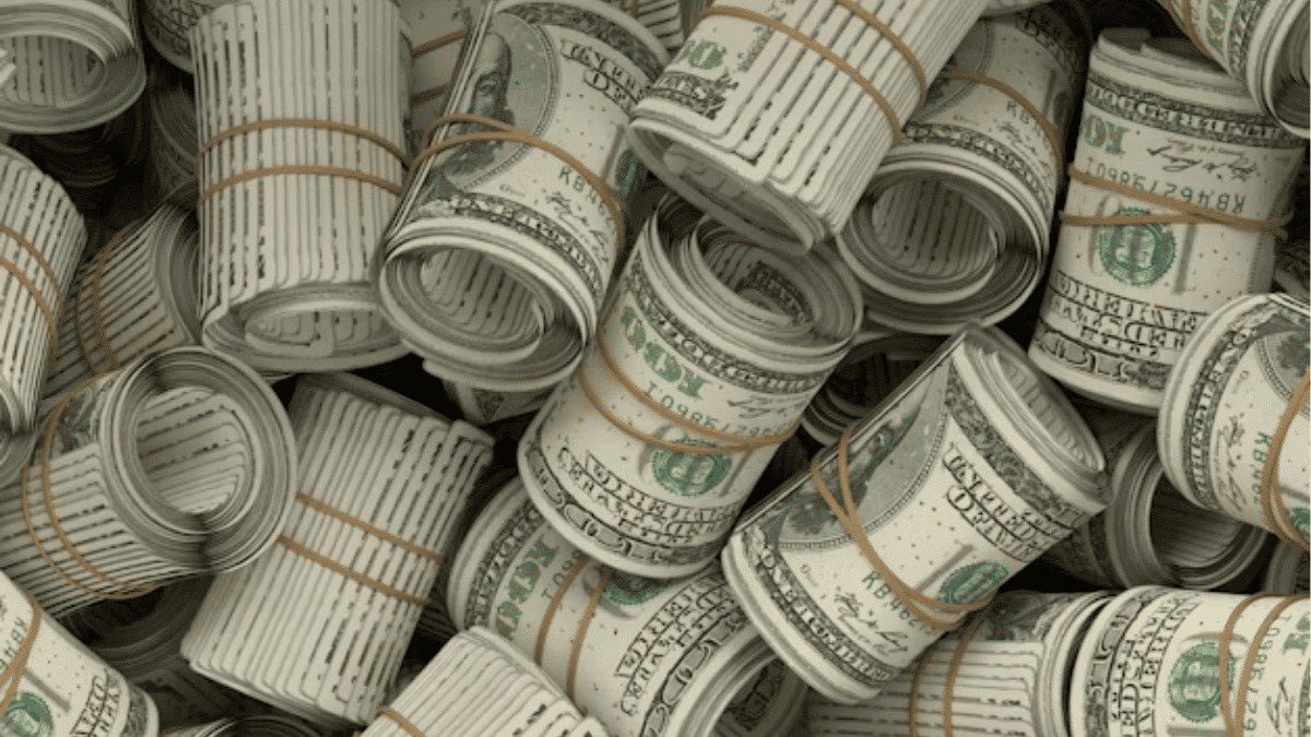 Dólar sobre 18 pesos: FIX contra precio de ventanilla