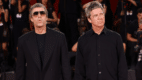 Liam y Noel Gallagher durante la presentación del documental de Oasis en Venecia