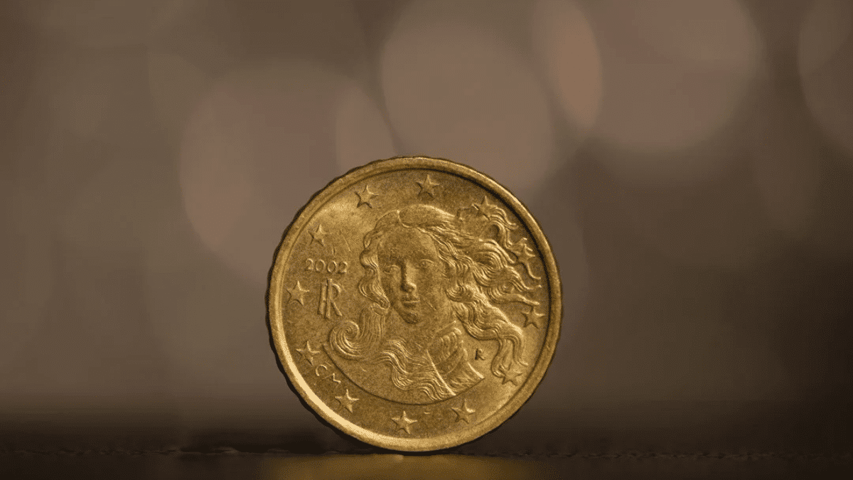 Antes de comprar un centenario, calcula cuánto pierdes al venderlo; la diferencia entre compra y venta llega casi a 25%.